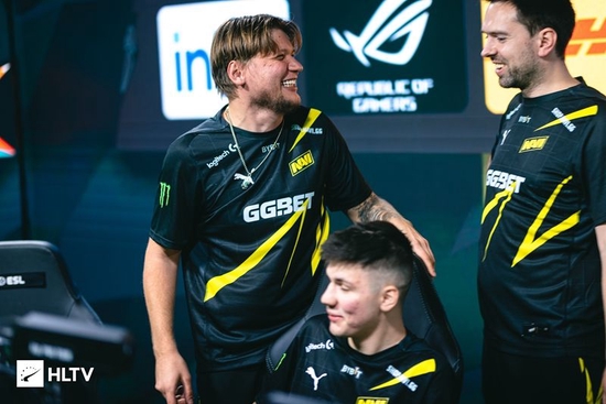 在激烈竞争 在激烈竞争